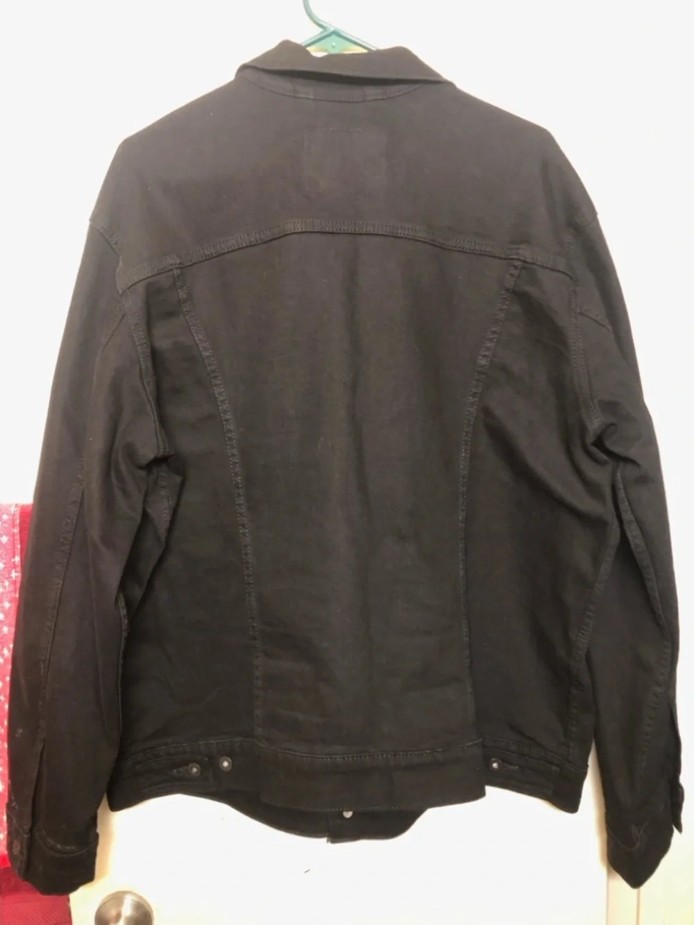 Levi's Black Denim Jacket - Classic Trucker Style Size XL - Picture 3 of 8